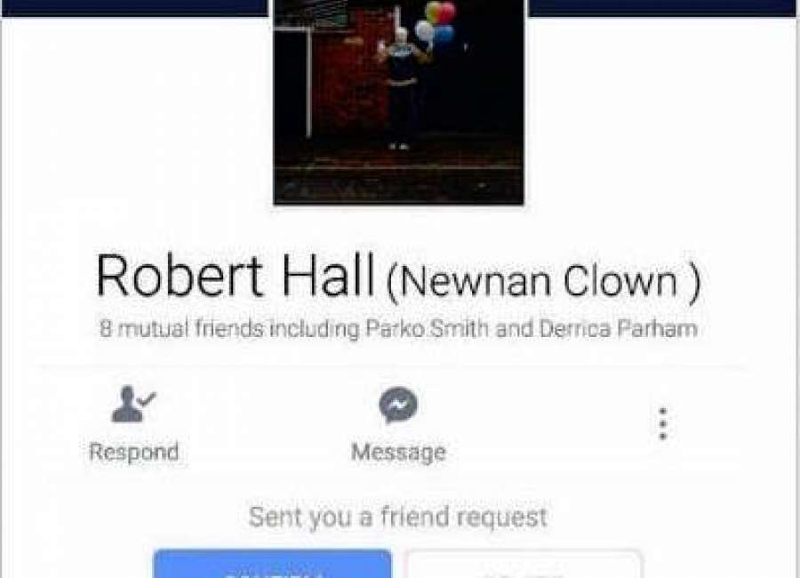 Creepy clown reported in Coweta