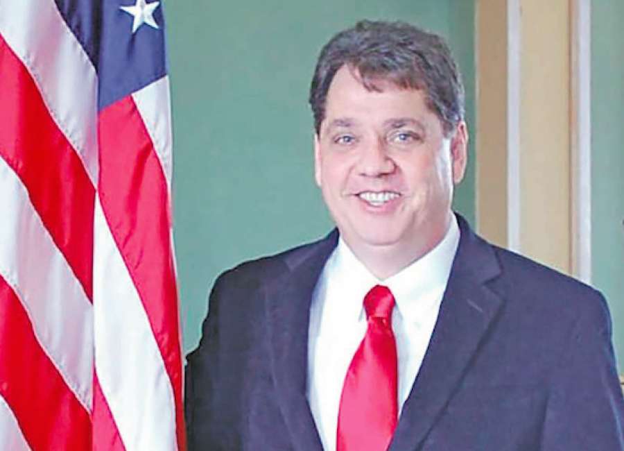 Mix, toy store owner, running for Congress