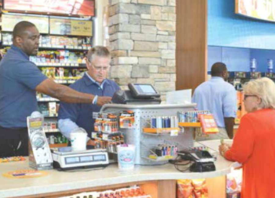 Congressman rings up customers