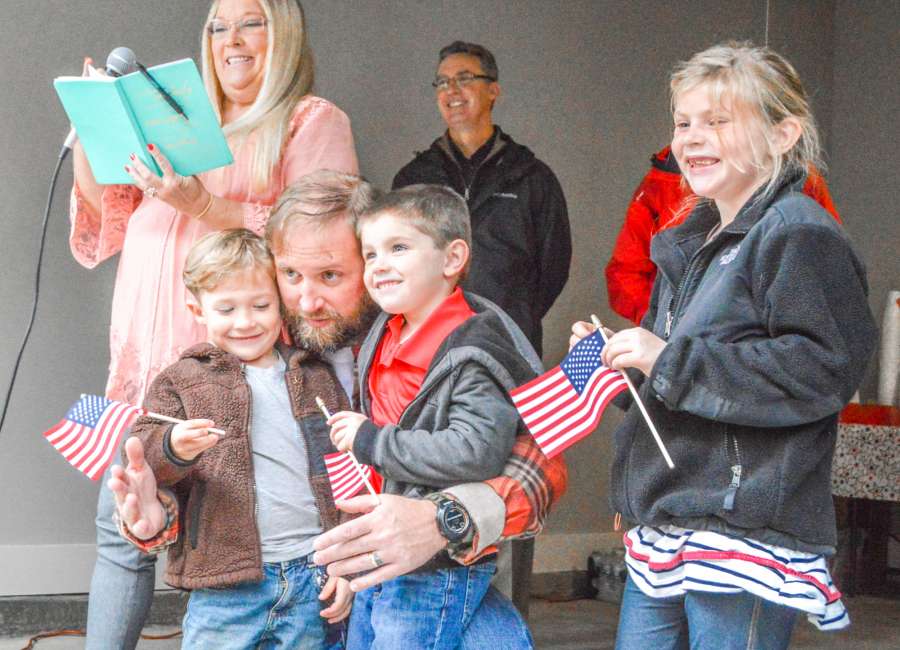 Veteran gets keys to new home