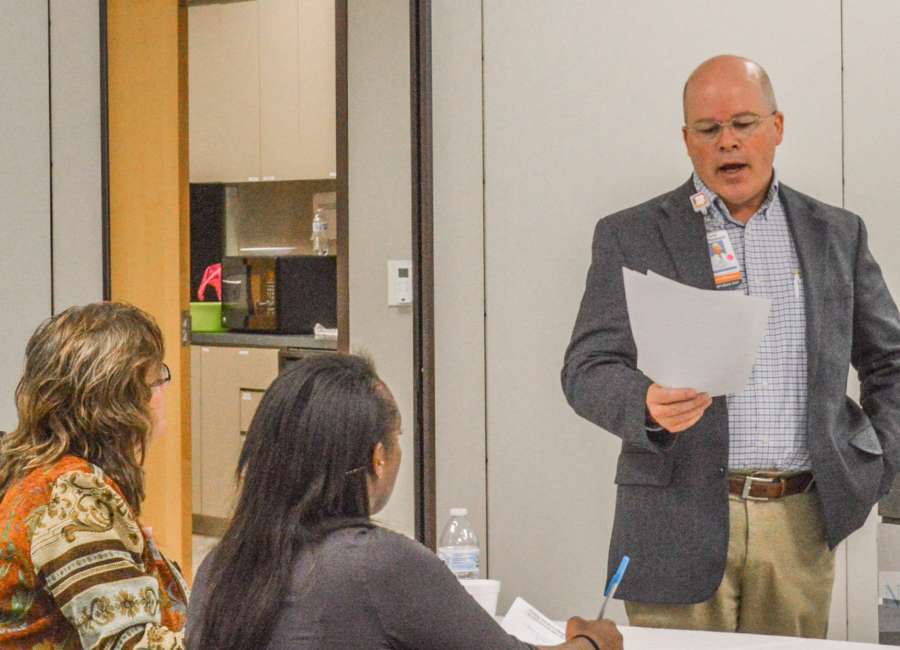 Doctors meet to discuss opioid issues