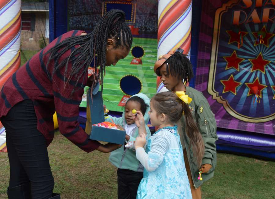 Local children turn out to ‘Trunk or Treat’
