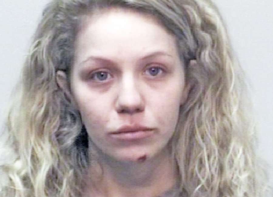 Mom faces drugs, reckless conduct charges