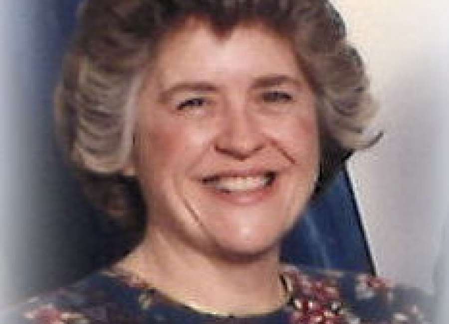 Beverly Lynn Smith Lang