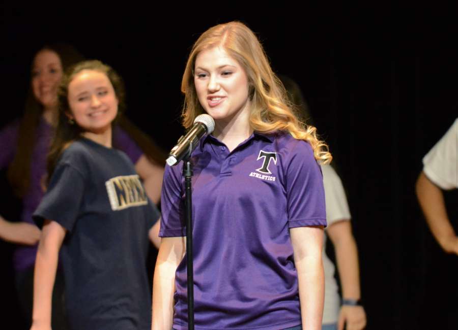Bragg named Distinguished Young Woman of Coweta