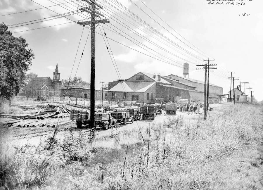 Flashback Friday: Oct. 1952
