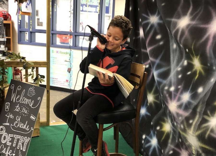 Glanton fourth-graders share poetry at ‘Starbooks’