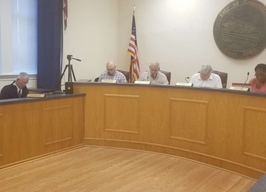 Grantville Council may require dog owners to clean up after Fido