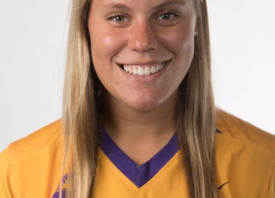 Health issues help former Northgate softball player Jenna Pealor put life in perspective