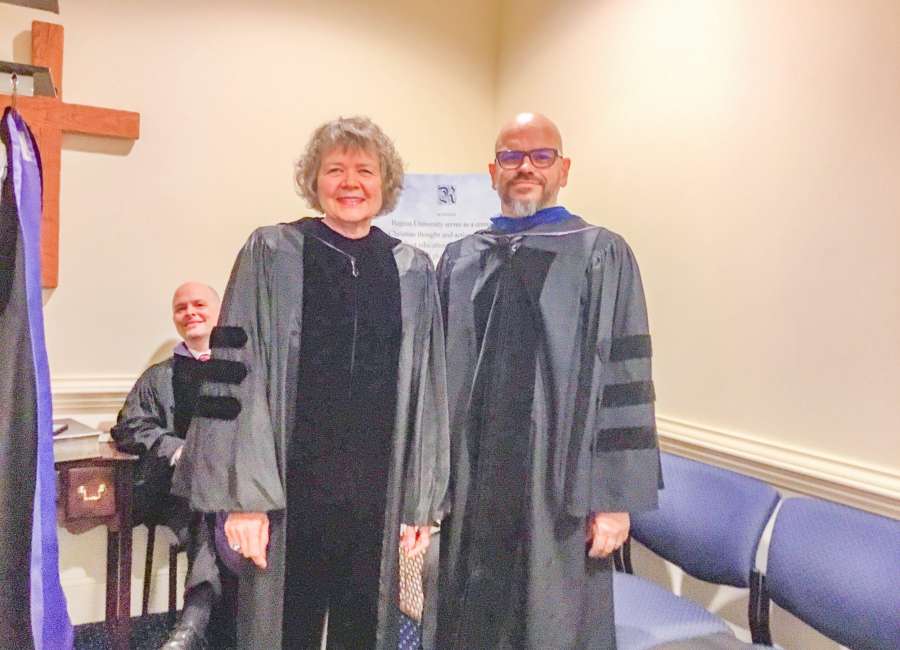 Jennings speaks to Regent graduates