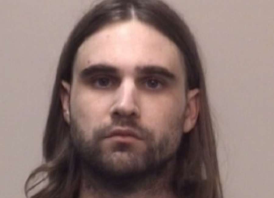 Man arrested for stabbing woman in Senoia