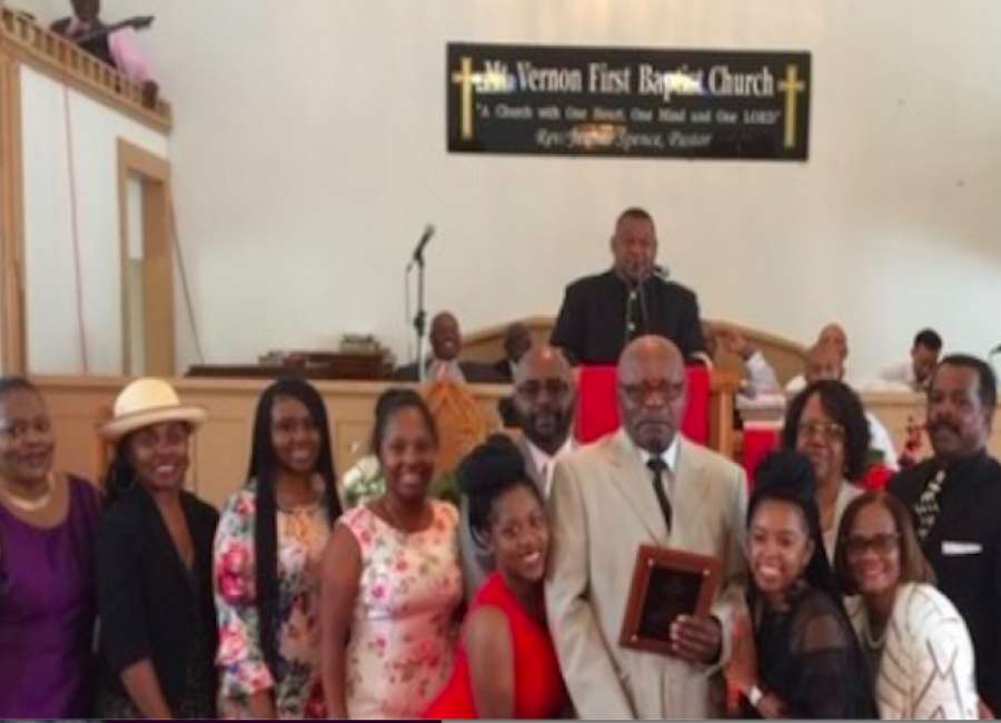 Snead honored at Mt. Vernon