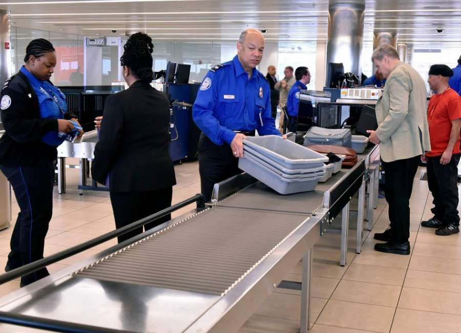 TSA screener sick-outs hit 10 percent over holiday weekend