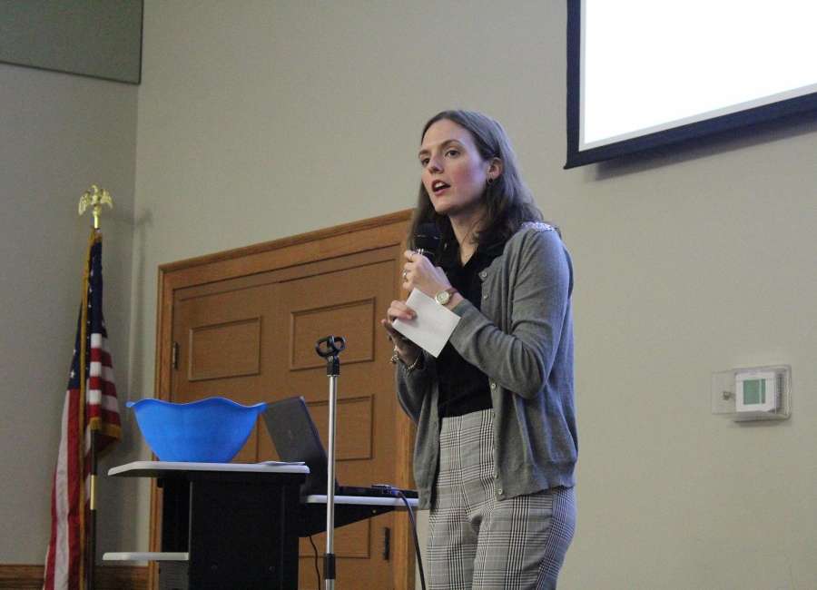 Barker speaks about archeological discoveries