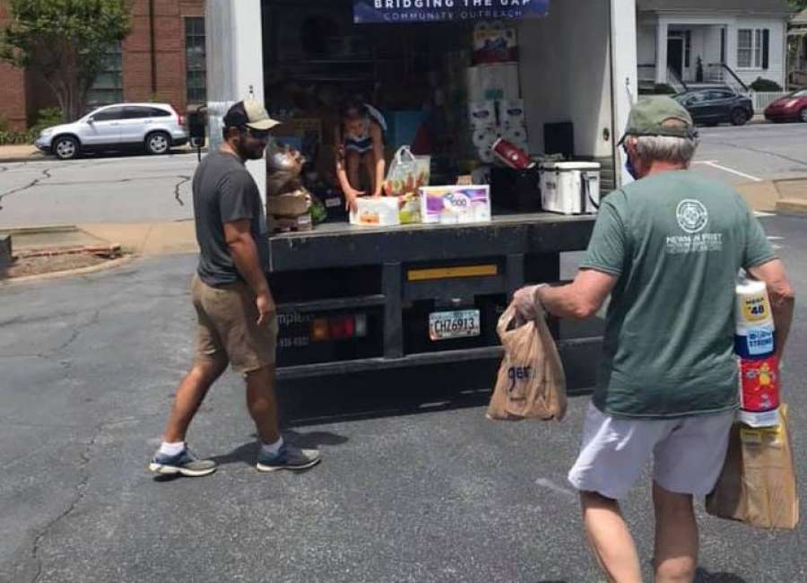 Drive-up food drive brings in nearly 3,000 pounds of food