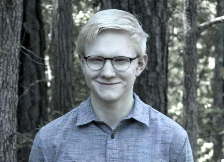 Folsom receives Lighthouse Guild Scholarship