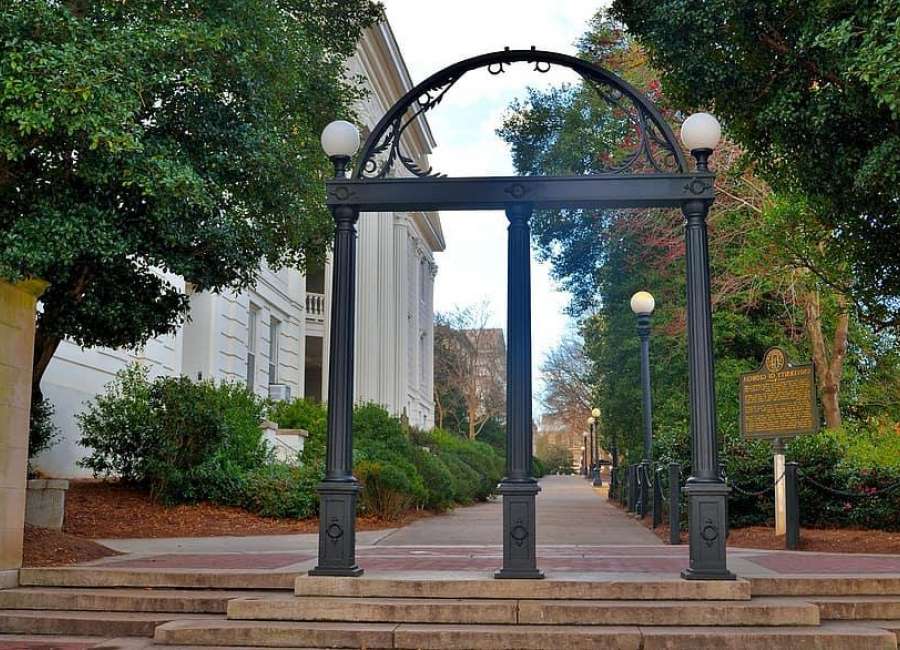 Hundreds of UGA students test positive for COVID-19 in first week of classes