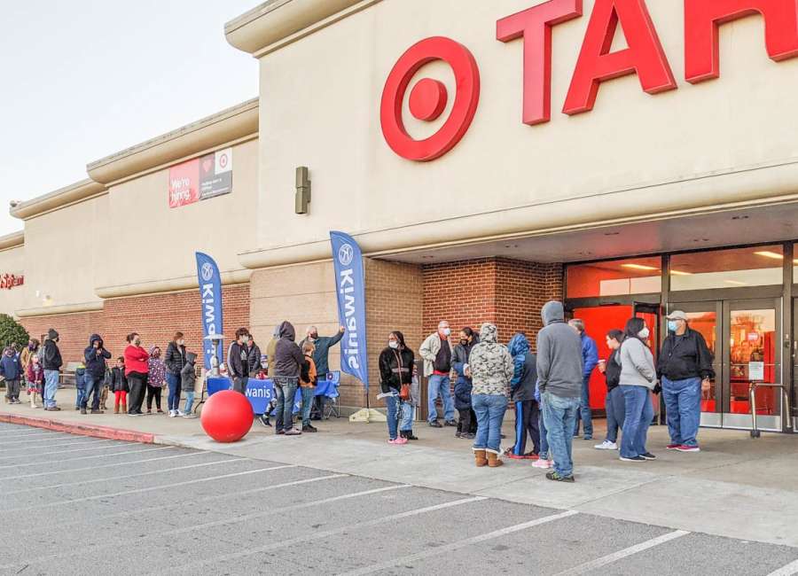 Kiwanis Club of Newnan hosts annual Christmas shopping spree