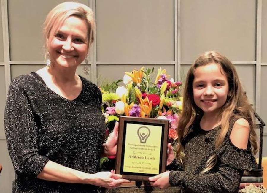 Lewis named Distinguished Elementary Student