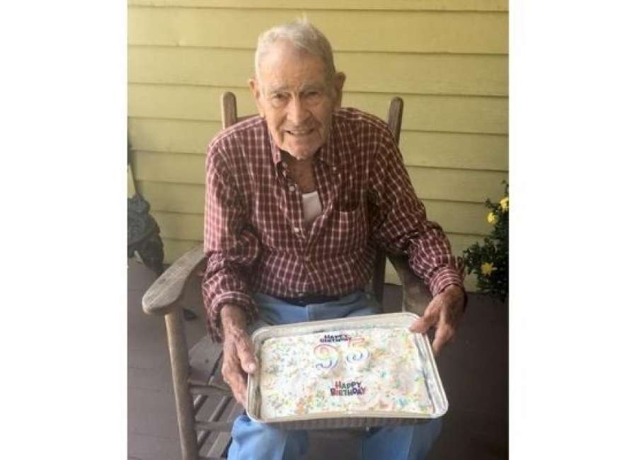 Sargent Baptist celebrates WWII Vets 95th birthday