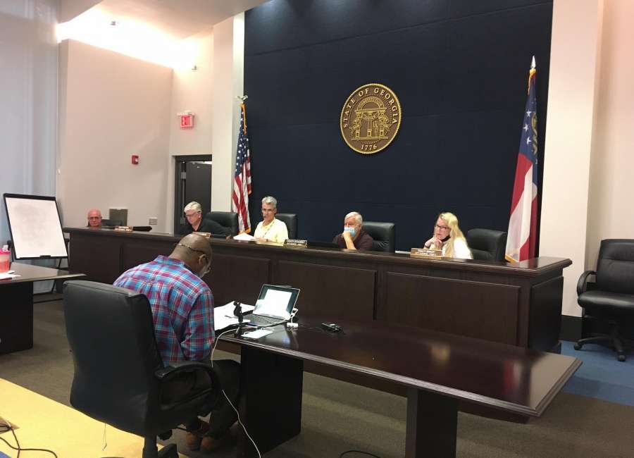 Senoia approves food trucks, microbreweries