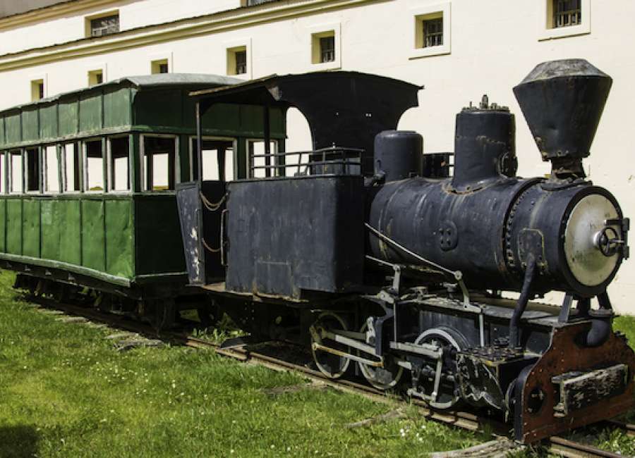 The Land of Fire and the Prisoners Train