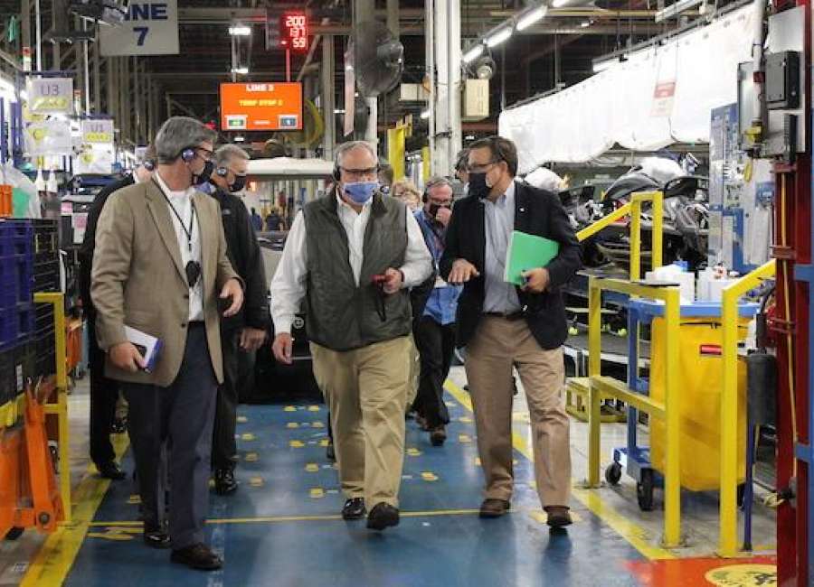 U.S. Secretary of the Interior visits Yamaha