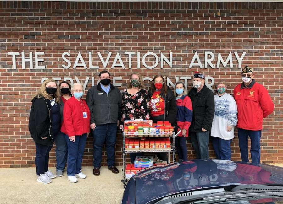 VFW donates to food pantry