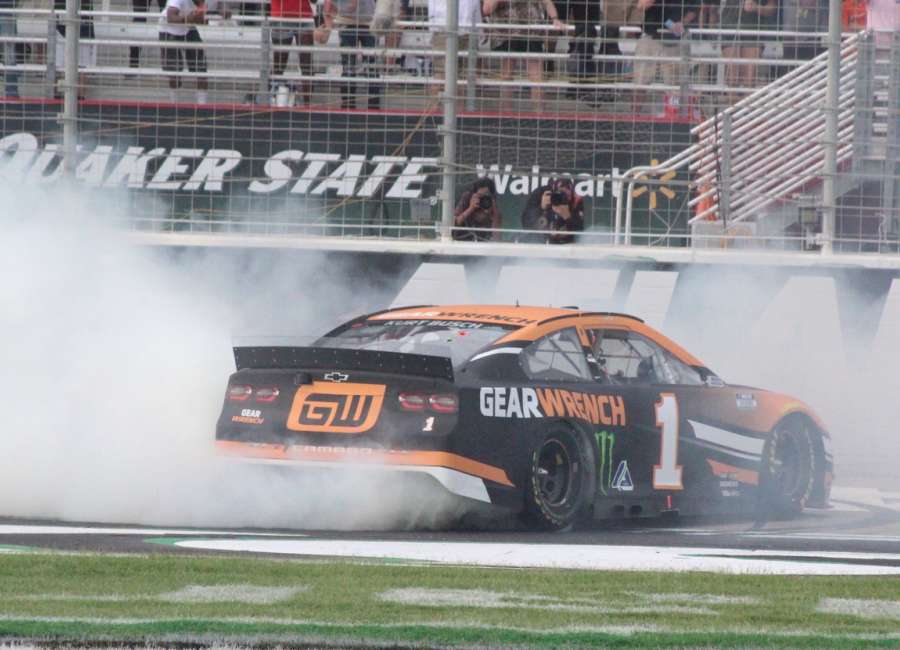 Battlin’ Busch Brothers finish 1-2: Older brother Kurt wins Atlanta