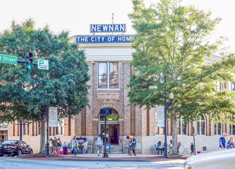 Carnegie Library to host Mark Warren author event