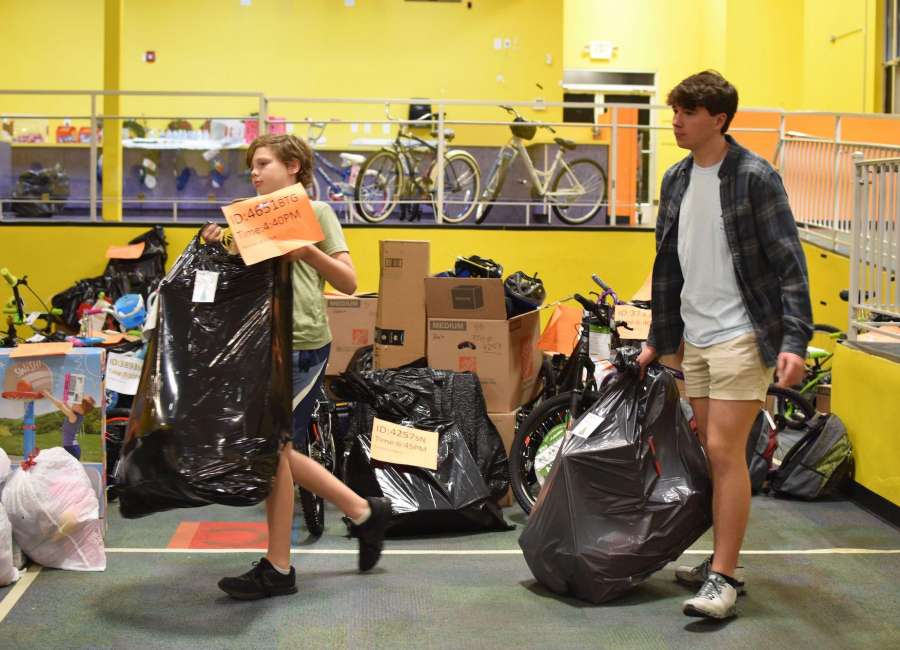 Christmas In Coweta 2022 Application Christmas In Coweta Brings Gifts To 2,000 Children - The Newnan Times-Herald