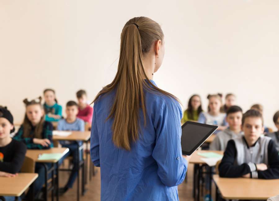 Ga. to give teachers, school staff bonuses