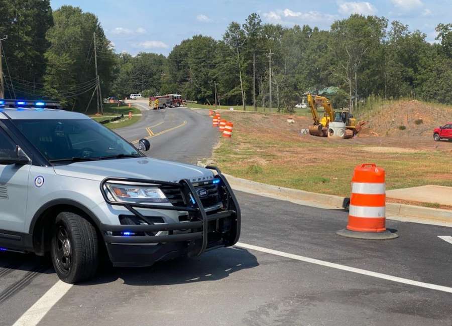 Gas line shuts down Highway 16 in Senoia