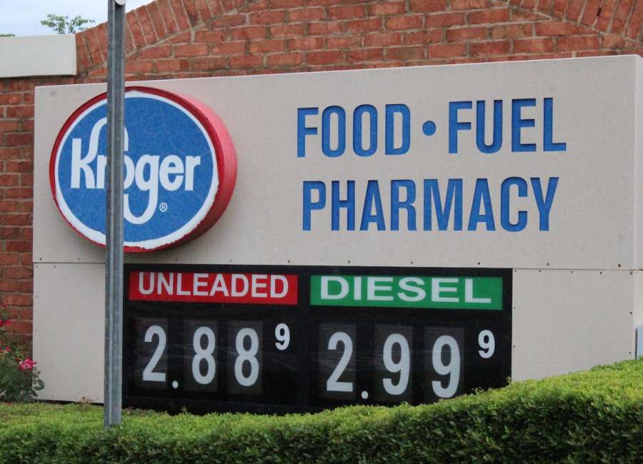 Gas prices in Coweta continue downward slide