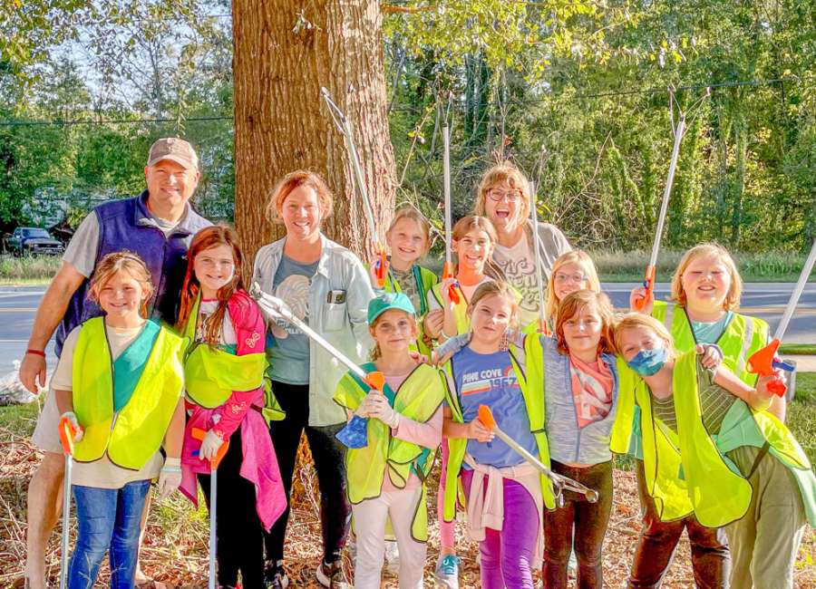 Girl Scout Troop helps Keep Newnan Beautiful