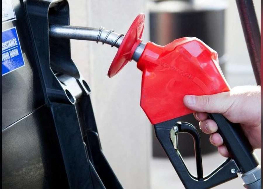 Kemp suspends gas tax; prohibits price gouging