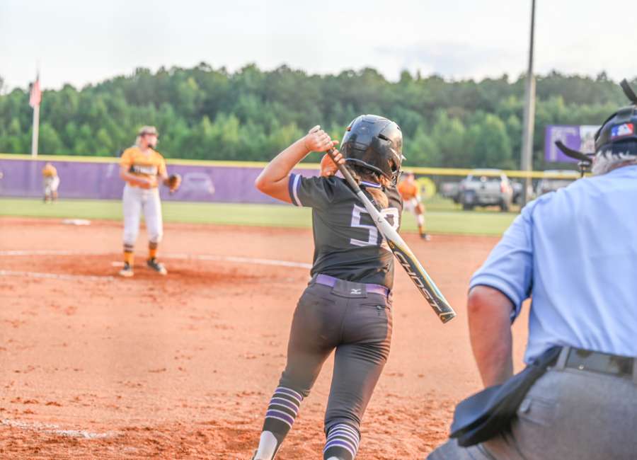 Lady Lions hold on for a 9-8 win over Troup County