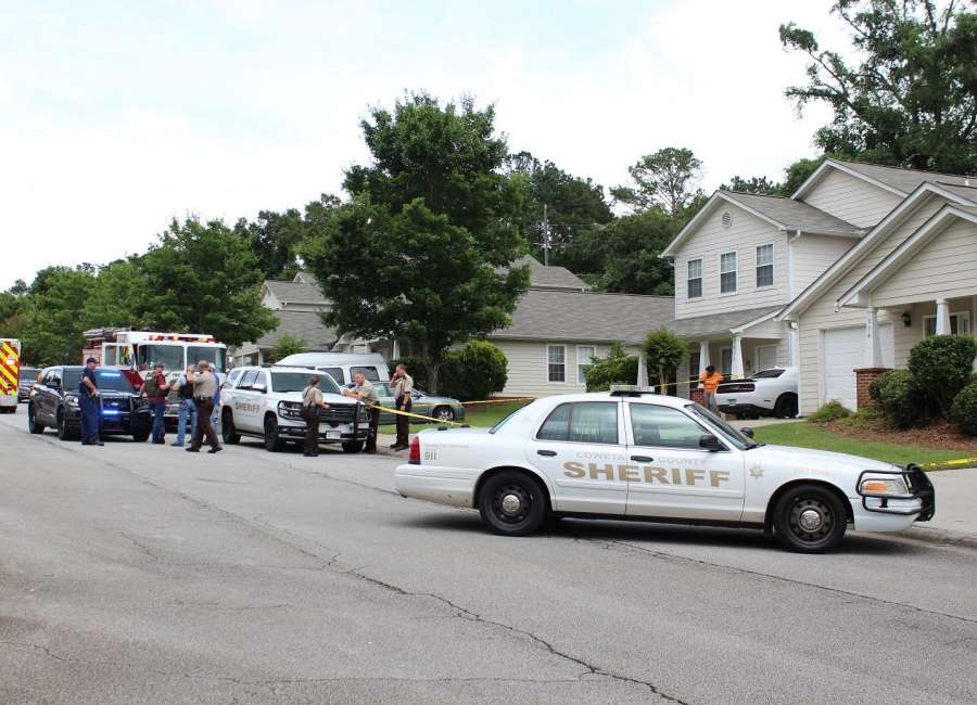 Manhunt underway after Overby Park shooting
