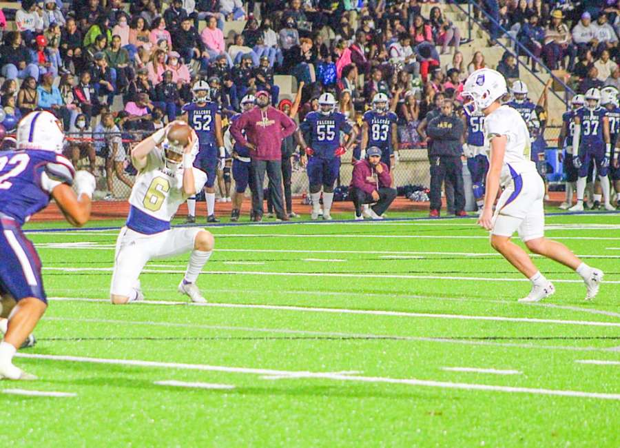 Newnan falls as time expires
