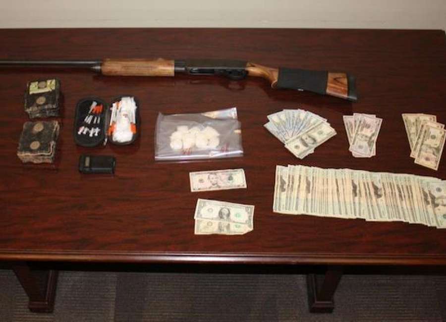 No brake light, no breaks for suspected meth traffickers