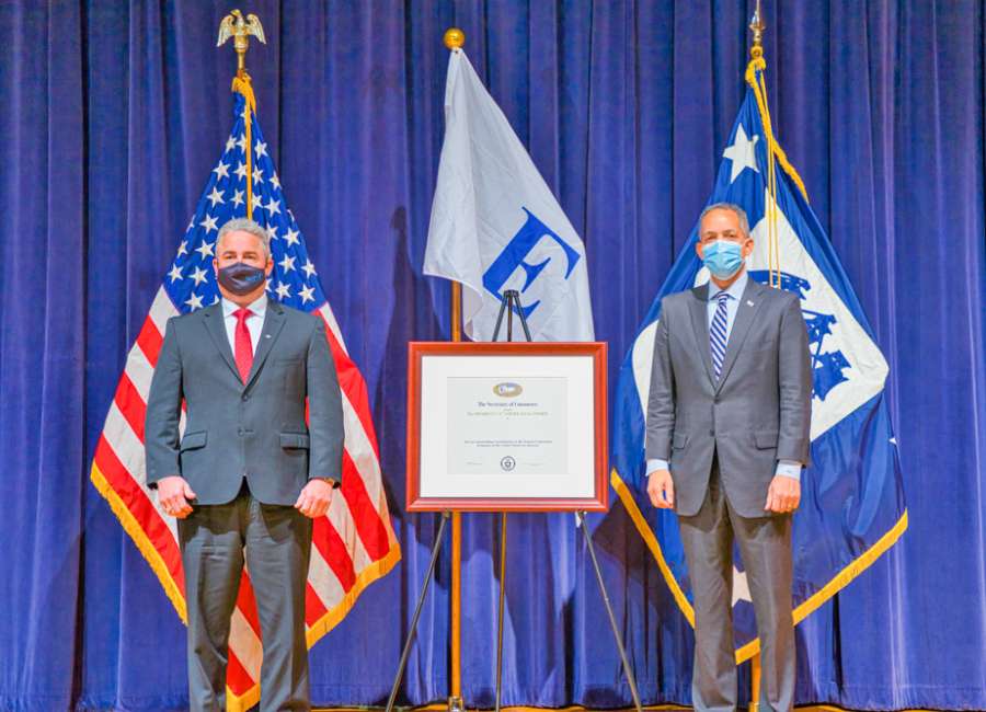 Poriferous LLC receives Presidential Award for exports