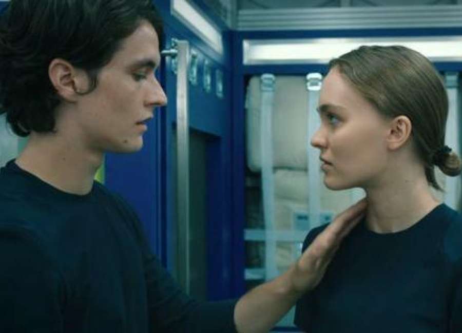 Voyagers: Somber, sexless sci-fi isn’t worth the trip