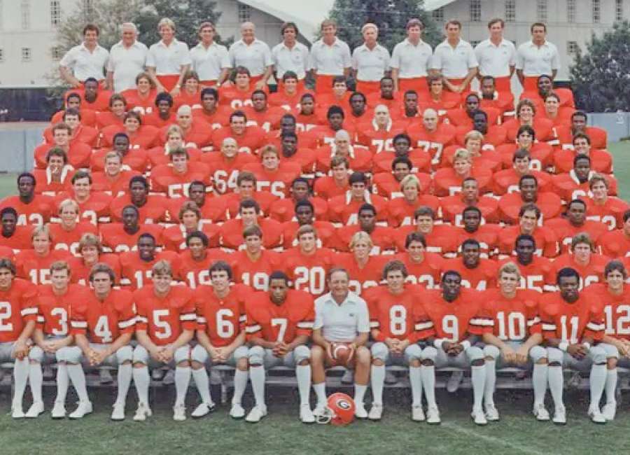 1980: How ‘bout them Dogs?