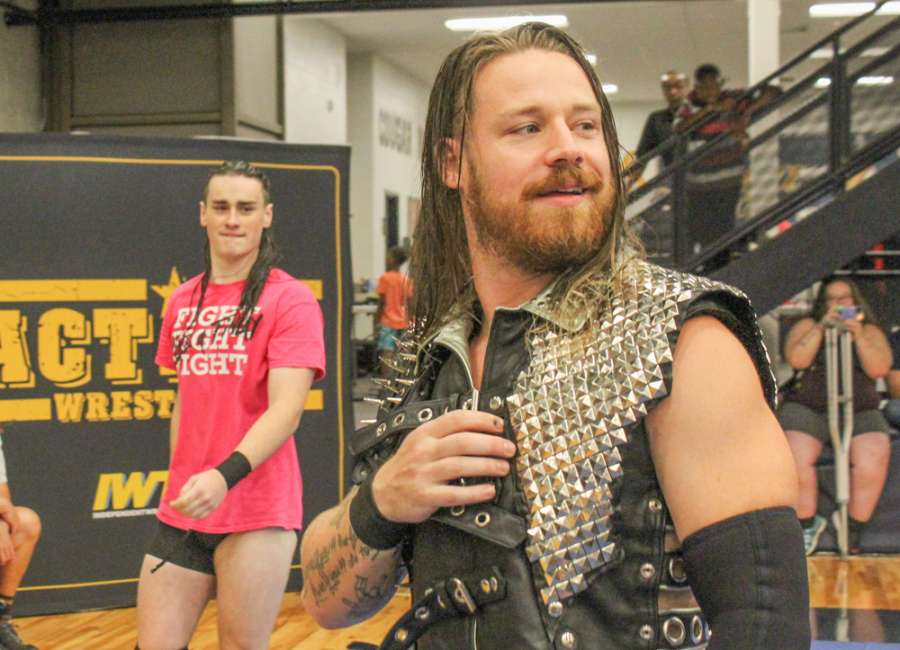 A wrestling homecoming in Newnan
