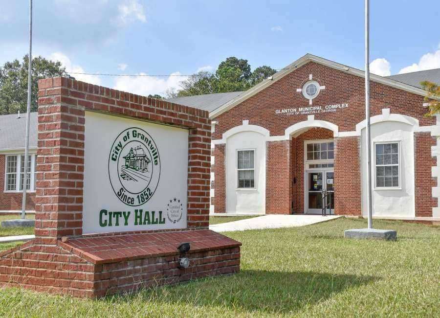 Grantville Council discusses providing former employees with premium pay