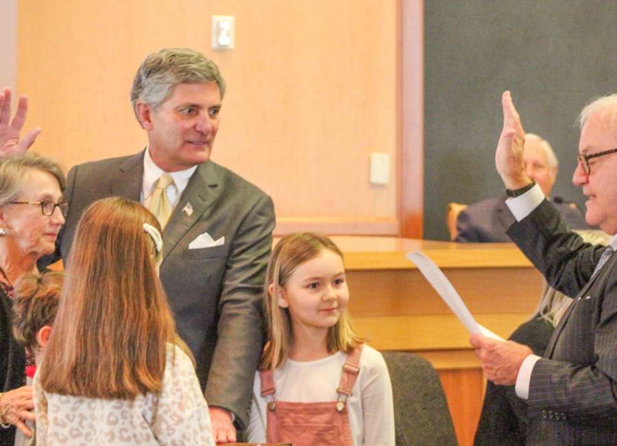Newnan council members, mayor start their next terms