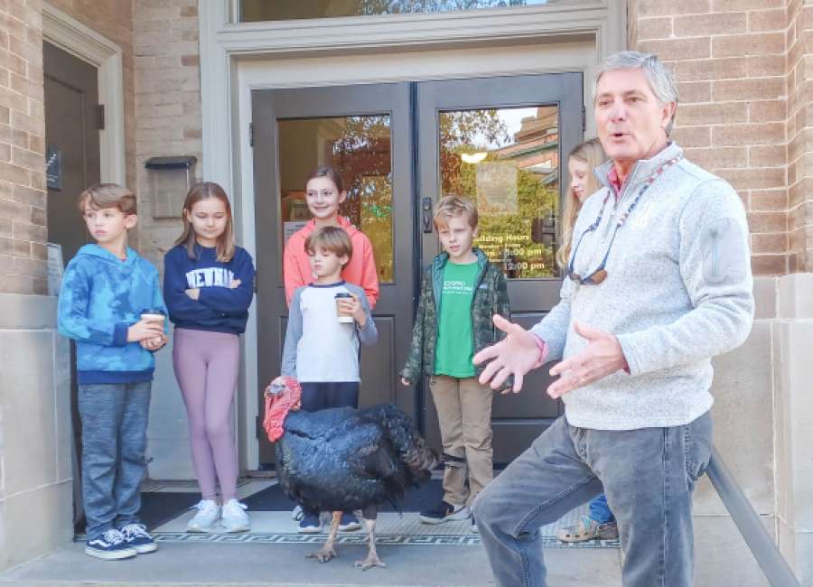 Newnan mayor pardons local turkey