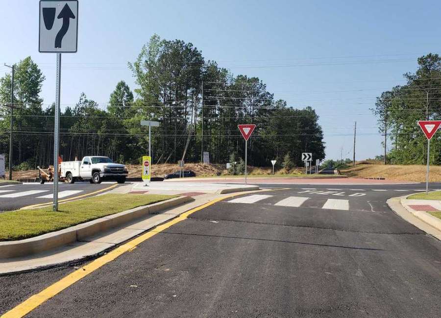 Poplar/Parks intersection to get roundabout
