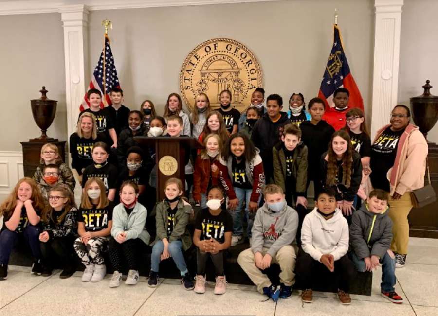 RHES Beta Club visits Governor’s Mansion and Capitol