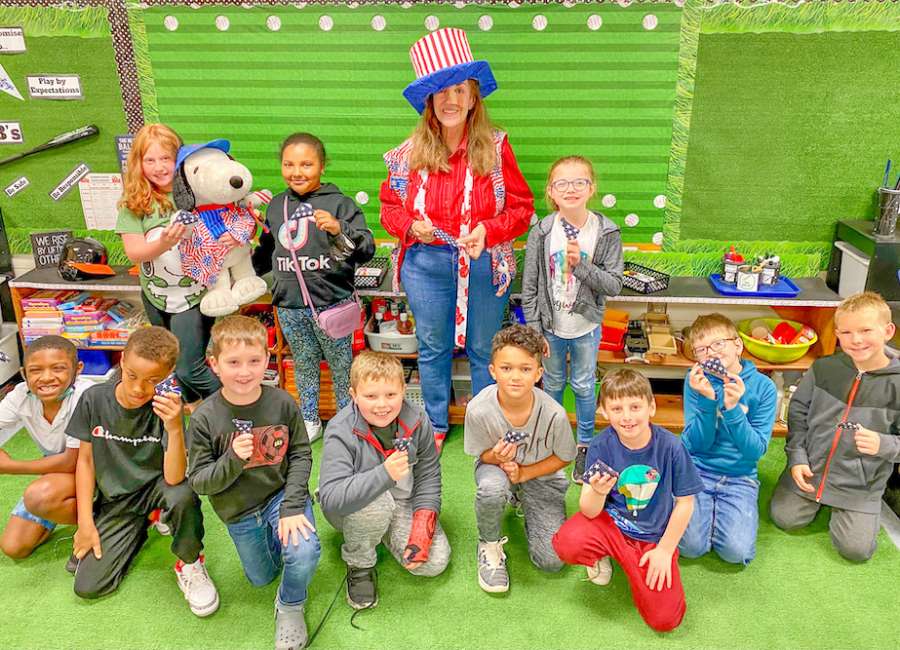 Ruth Hill Third Grade REACH gets a visit from ‘Aunt Samantha’